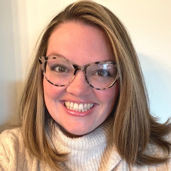 Meet your Posher, Jonnelle - Picture 3 of 4